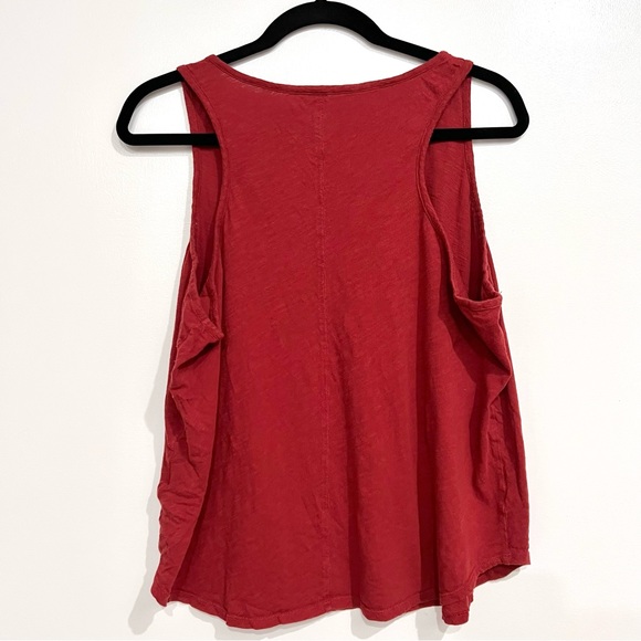 Tank Top Raspberry Red Color - Picture 2 of 3